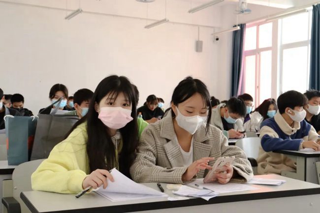 2023年遂宁市遂宁绿然国际学校高三复读招生要求