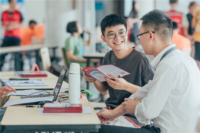 天府新区航空旅游职业学院